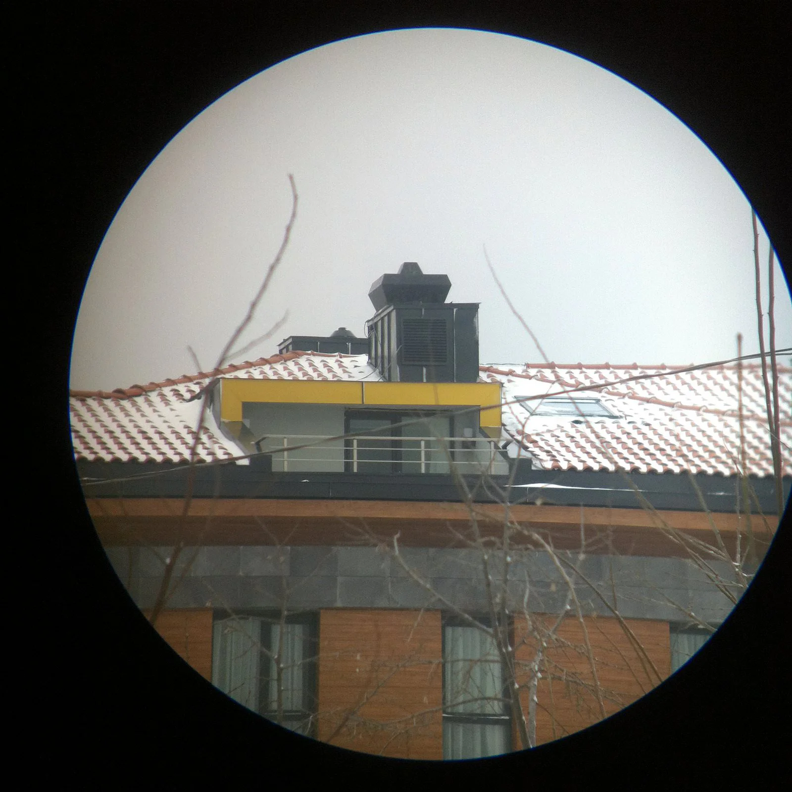 Let's turn the camera lens into a telescope/monocular